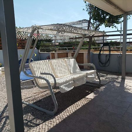 Filio'S Loft Near Airport Vila Loútsa Exterior foto